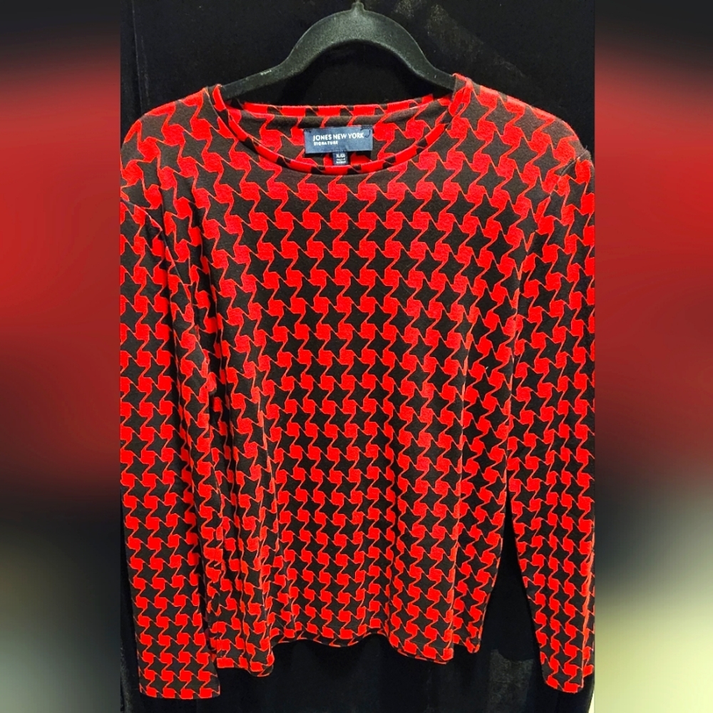 Patterned long sleeve tshirt
